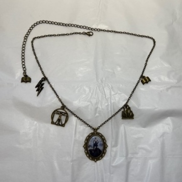 Victor Frankenstein Handmade Character Necklace, Wanderer Above the Sea of Fog - Picture 12 of 15